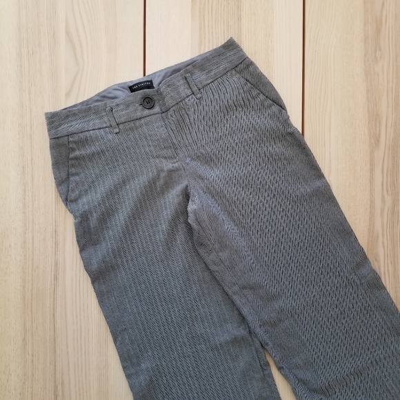 The Limited Cassidy Fit Wide Legged Pinstripe Trousers | Size 8 - Picture 2 of 8